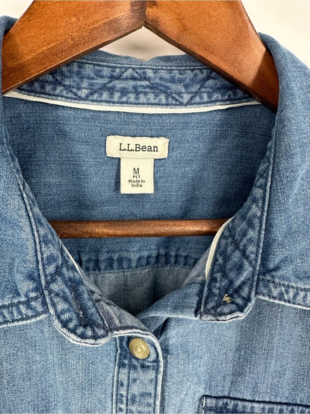 LL BEAN Heritage Women Petite Classic Rugged Washed Denim Long Sleeve Shirt - Picture 7 of 10